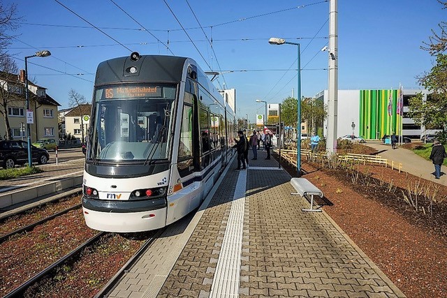 A Skoda tram in Mannheim during its first passenger run
