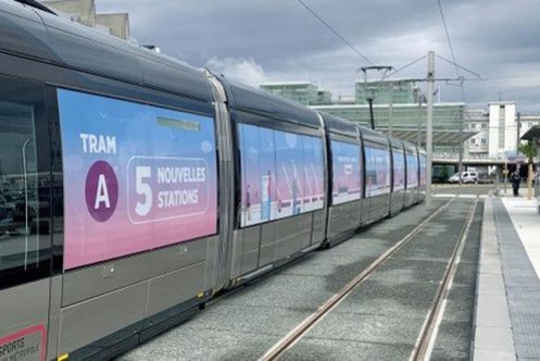 A Bordeaux tram arrives at Mérignac airport. (TBM