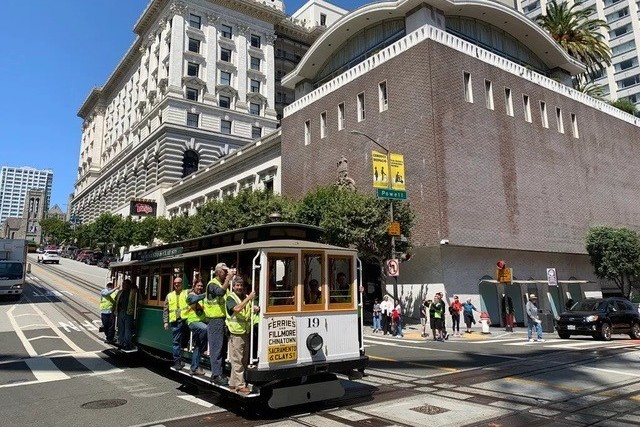 San Francisco cable car ‘big’ 19 on a test run. (Muni