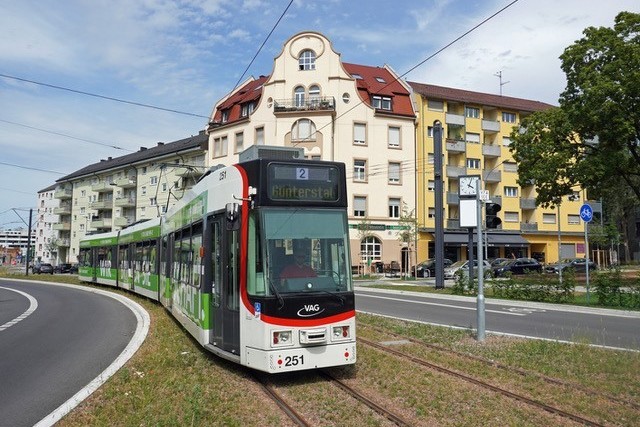 Double-ended Duewag GT8Z 251 passes over the new tramway alignment between Zollhallenplatz and Hauptfriedhof. (A. Thompson)