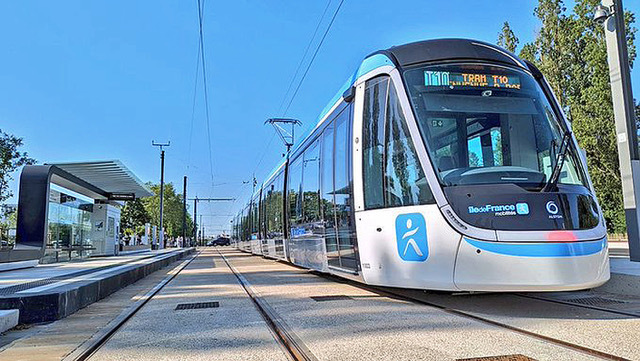 Alstom Citadis XO5 on Line T10 (Ile-de-France Mobilités