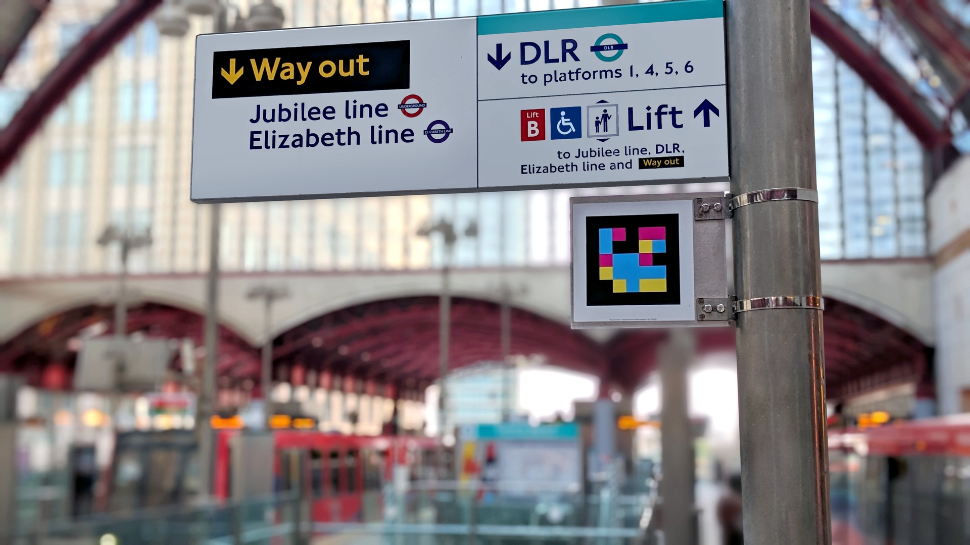 Transport for London and KeolisAmey Docklands trial new NaviLens technology at DLR stations to help blind and partially sighted customers navigate the network
