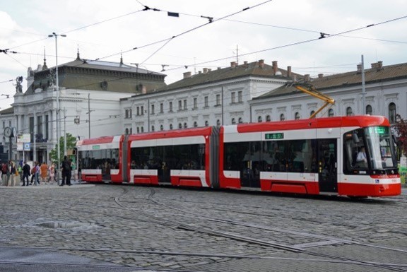 Brno 1761 at the city’s central railway station. (A. Thompson)