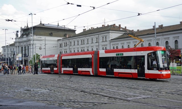 Brno 1761 at the city’s central railway station. (A. Thompson