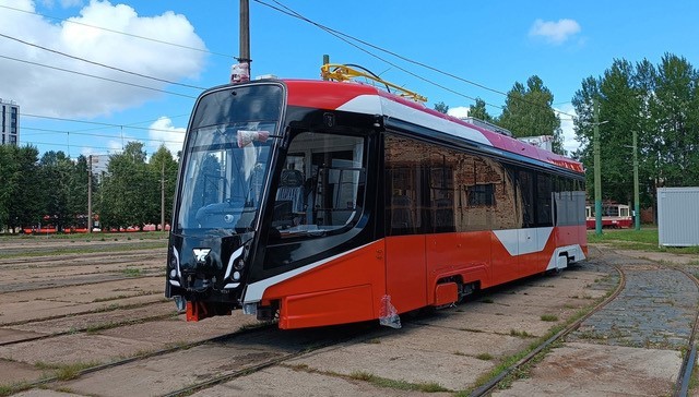 71-628 100% low-floor bogie tram from UKVZ. (Gorelektrotrans)